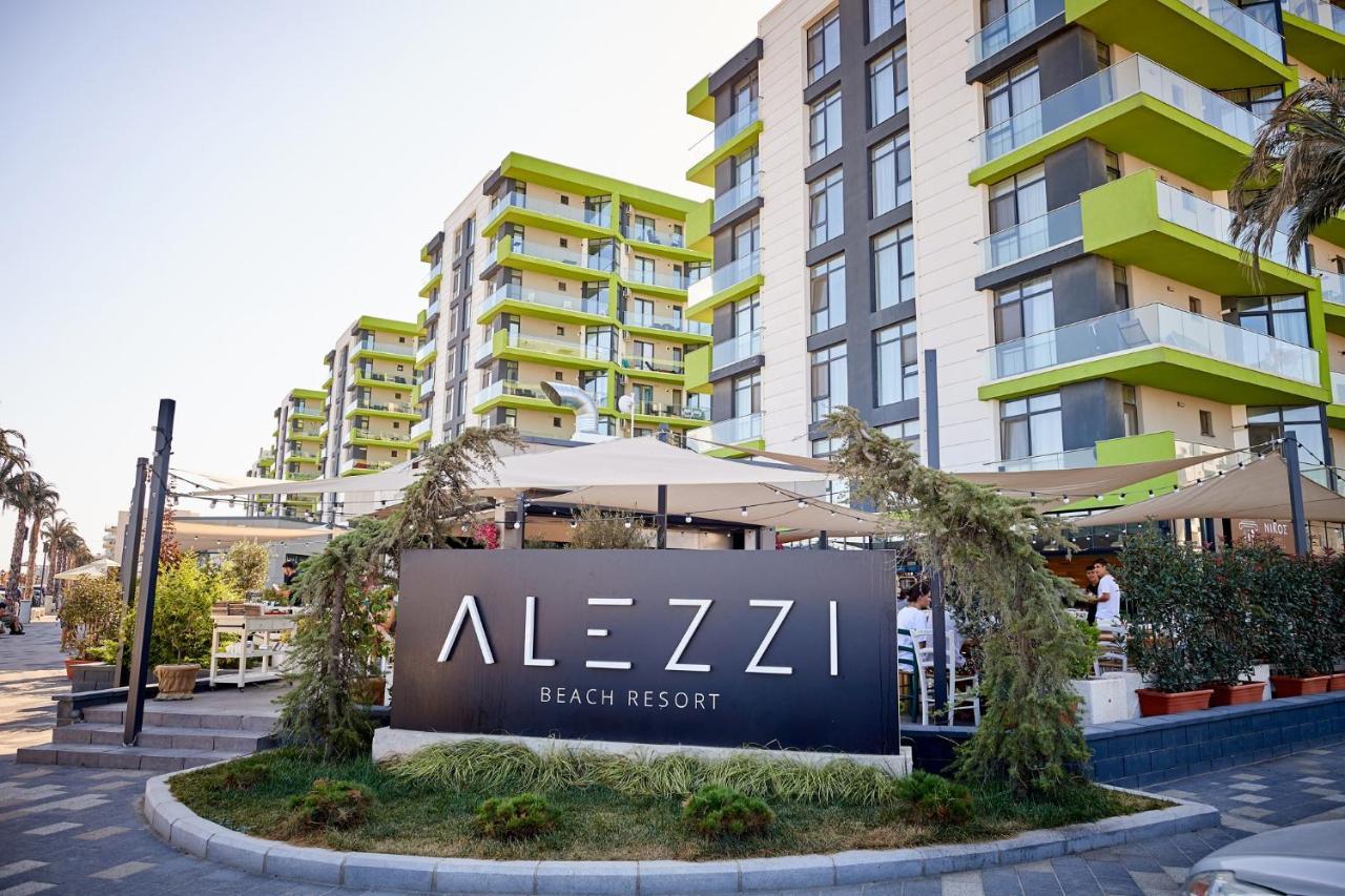 Seascape Apartment Spa N Pool Beach Resort Mamaia Buitenkant foto