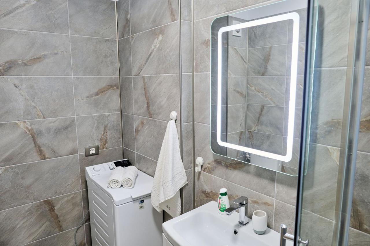 Seascape Apartment Spa N Pool Beach Resort Mamaia Buitenkant foto