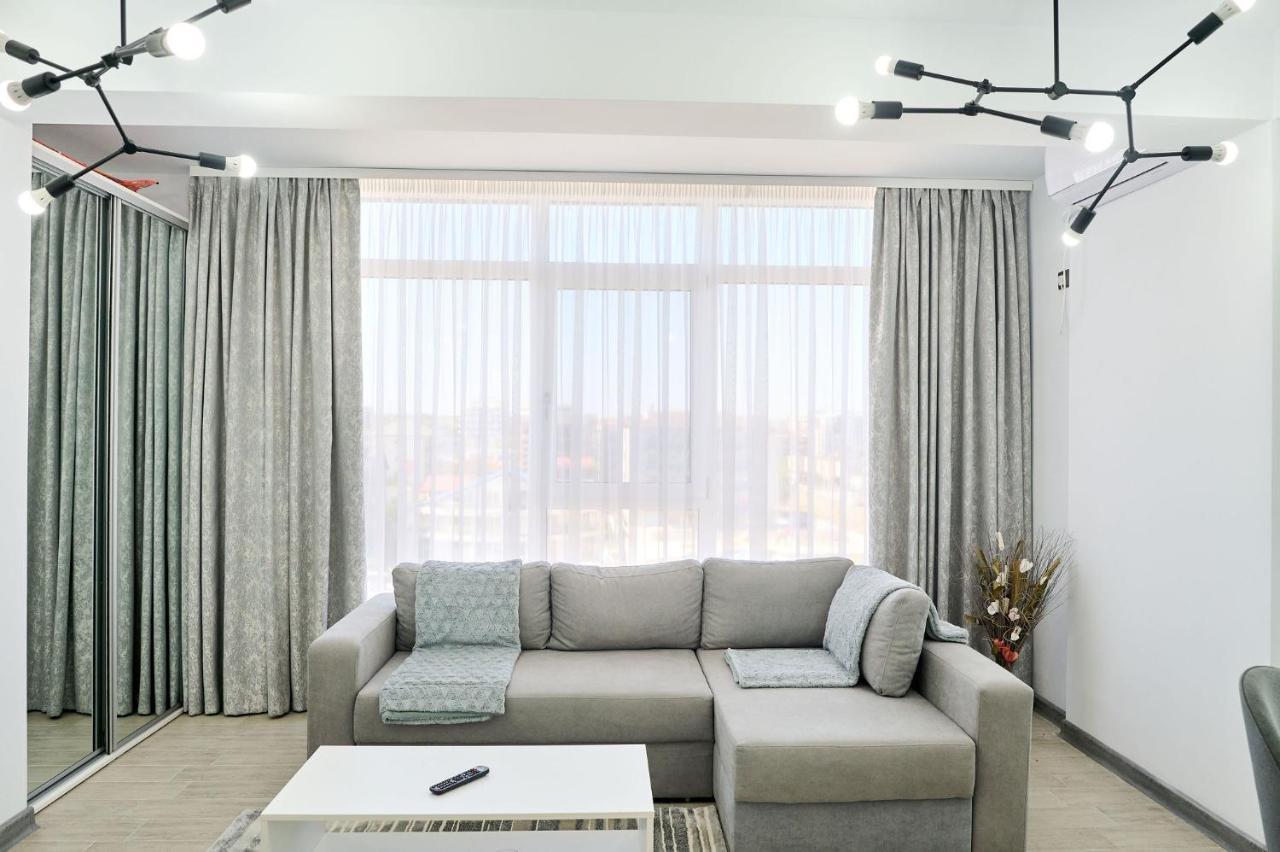 Seascape Apartment Spa N Pool Beach Resort Mamaia Buitenkant foto
